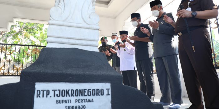 Hari Jadi Kabupaten Sidoarjo ke 163, Bupati Muhdlor Ziarah Makam Para Pendahulunya