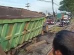 Perjalanan KA Terganggu Akibat Truk Guling, PT KAI Memohon Maaf Atas Keterlambatan