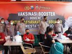 Pedagang UMKM di Komplek Transmart Sidoarjo Jalani Vaksinasi Booster