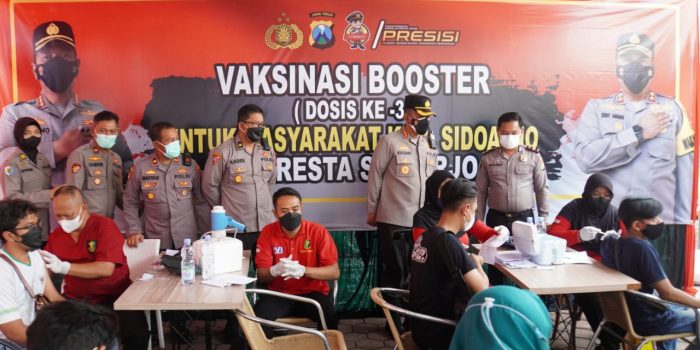 Pedagang UMKM di Komplek Transmart Sidoarjo Jalani Vaksinasi Booster