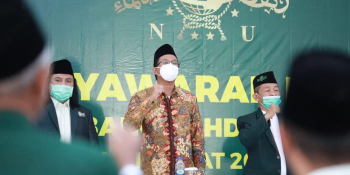 Gus Ahmad Muhdlor Ali, Bupati Sidoarjo menyanyikan mars Yaa Lal Wathan, pada pembukaan musker MWC Wonoayu, Sabtu (19/2/2022)