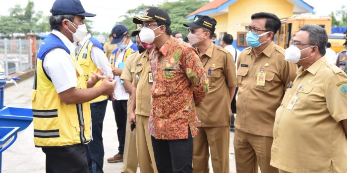 Anggota Komisi V DPR RI yang dipimpin oleh Sigit Sosiantomo melakukan Kunjungan Kerjanya ke Long Storage Kalimati Tarik, Senin, (21/2).