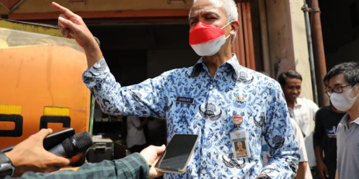 Gubernur Jateng Puji Miliader Asal Grobogan Bantu Biayai Pembangunan Jalan Kabupaten di Kampung Halaman