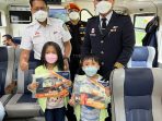 Sambut Lebaran, KAI Hadirkan Ornamen Idul Fitri dan Berikan Hadiah ke Anak-Anak