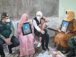Gus Muhdlor Tabur Bunga di Makam Alm Sertu Eka Andrianto Korban Penembakan KKB