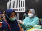 Ramadhan Berkah, Warga Surabaya bisa Vaksinasi Booster di Corner Masjid