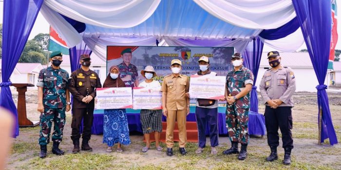 Penyintas Erupsi Gunung Semeru Lumajang Dapat Bantuan 1.000 Kasur