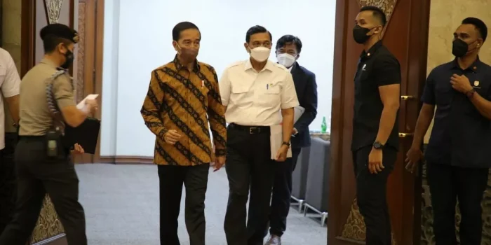 Luhut Optimalkan Belanja PDN dan UMK Serta Manfaatkan e-Elektronik