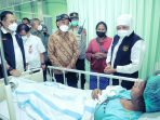 Gubernur Khofifah dan Menko PMK Beri Dukungan Psikologis Kepada Keluarga Korban Musibah Seluncuran Waterpark
