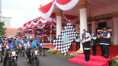 Pemprov Jatim Bagi-Bagi Souvenir Kepada Para Janda Perintis Kemerdekaan
