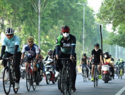 Gowes Bareng Bupati Gus Muhdlor Dapat Hadiah Menarik, Syaratnya Bawa Bukti Bayar Pajak