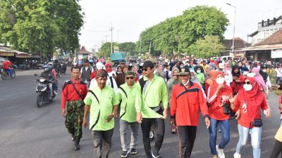 Jalan Sehat Warga Tanggulangin Bersama Warga Tanggulangin