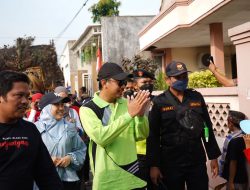Gus Muhdlor dan Ning Sasha Jalan Sehat Bersama Warga Desa Jati