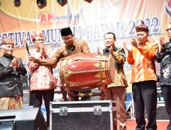 Bupati Gus Muhdlor Apresiasi Festival Seni Munali Patah