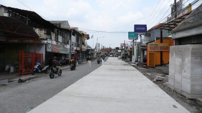 Pembangunan Jalan Beton di Sidoarjo Masif, Anggota DPRD Fraksi PDIP Ini Acungi Jempol Gus Muhdlor