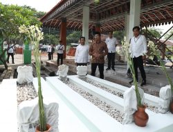 Megahnya Pendopo Makam Aulia Sono Buduran Sidoarjo