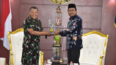 Temui Danlantamal V, Bupati Gus Muhdlor Bahas Monumen Ilyushin dan Rencana Percantik Jalan Juanda