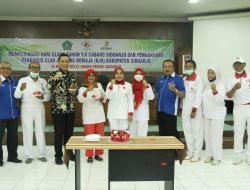 Ketua YJI Sidoarjo Sriatun Subandi Kukuhkan Klub Jantung Remaja