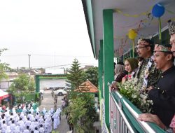 Disaksikan Bupati Sidoarjo, Pecahkan Rekor MURI Tari Kolosal Ngoyek Kupang Oleh Ribuan Siswa SMPN 2 Candi