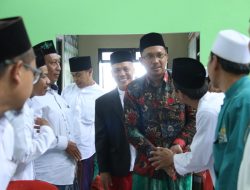 Pelantikan Pengurus MWC NU Tarik, Gus Muhdlor Minta Optimalkan Kader Muda NU