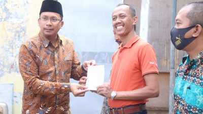 Bupati Sidoarjo Serahkan Bantuan Untuk Korban Puting Beliung