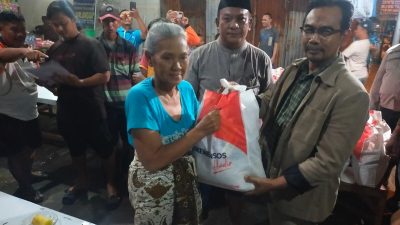 Pemkab Sidoarjo Berikan Bantuan Sembako Untuk Warga Terdampak Banjir