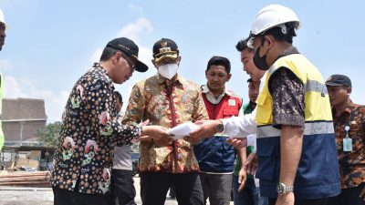 Dibuka Januari 2023, Bupati Gus Muhdlor Tinjau Proyek SMPN 2 Tulangan Progres Capai 90 Persen