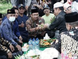 Gus Muhdlor Apresiasi Kekompakan Warga Gedangan Bangun Kembali Mushola yang Terdampak Proyek Frontage Road