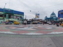 Rayakan Malam Tahun Baru 2023, Ribuan Warga Sidoarjo Tumpekblek di Ruas Jalan Beton Tulangan – Bulang Gelar Tasyakuran dan Doa Bersama