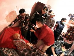Wabup Sidoarjo Salurkan Bansos Kepada Warga Tidak Mampu 