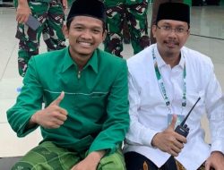 Tak Pernah Lepas HT, Bupati Gus Muhdlor Terus Pantau Kegiatan Resepsi Puncak Harlah Satu Abad NU