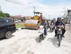 Bupati Sidoarjo Pastikan Proyek Frontage Road Ruas Delta Sari-Lingkar Timur Selesai Maret 2023