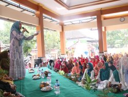 Ning Sasha Hadiri Pengajian Rutin PKK Desa Waung Kecamatan Krembung
