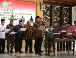 Bupati Sidoarjo Bersama Tokoh Lintas Agama Deklarasi Tolak Kampanye di Tempat Ibadah