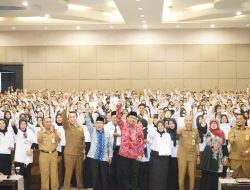 Bupati Sidoarjo Serahkan SK 1.161 PPPK Tenaga Kesehatan Formasi Tahun 2022
