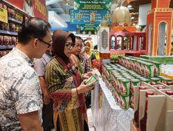Jelang Idul Fitri 1445 H, Pemkab Sidoarjo Sidak Mamin di Pasar Modern